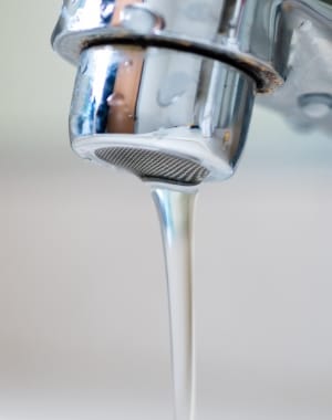 水が止まらない