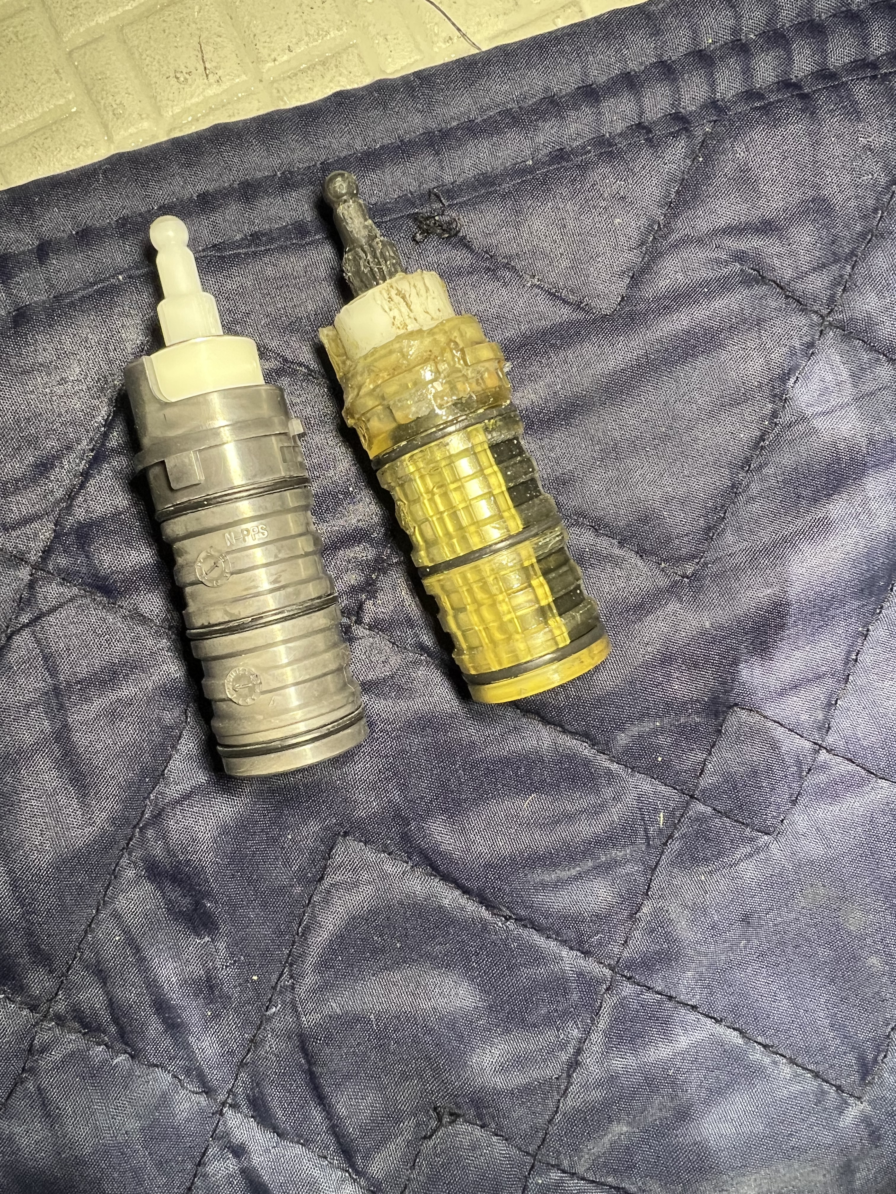 千葉県流山市にて浴室蛇口水漏れ修理工事前写真